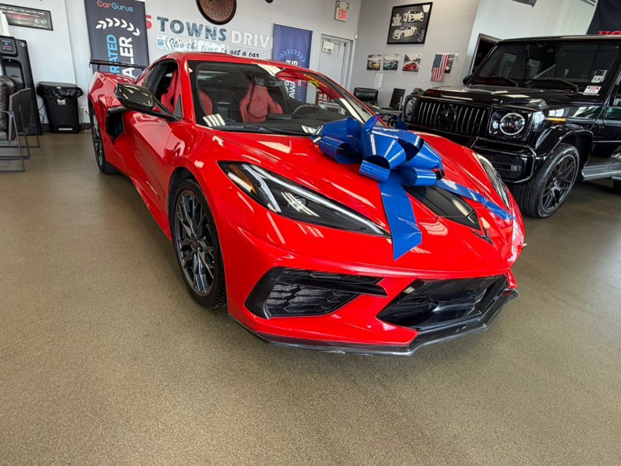 Used 2024 Chevrolet Corvette Stingray Coupe RWD image 2