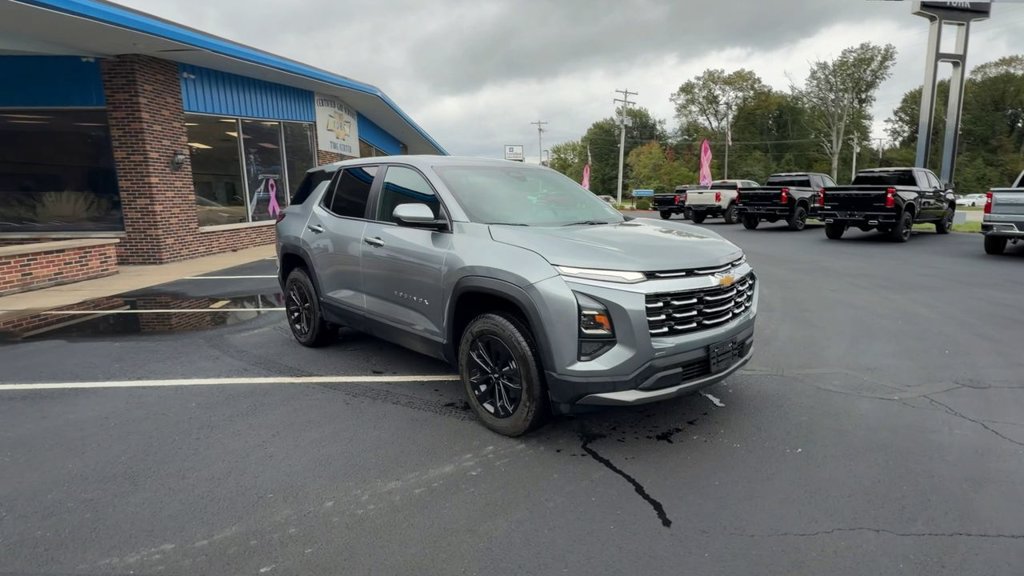 Used 2026 Chevrolet Equinox LT w/ Convenience Package II FWD image 2