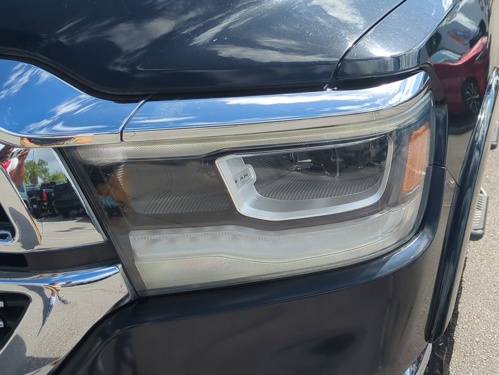 Used 2020 RAM 1500 Laramie AWD/4WD image 11