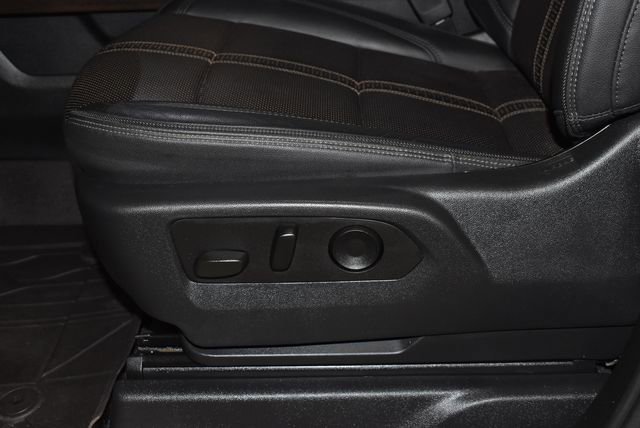 Used 2023 Chevrolet Silverado 1500 High Country w/ Technology Package image 14