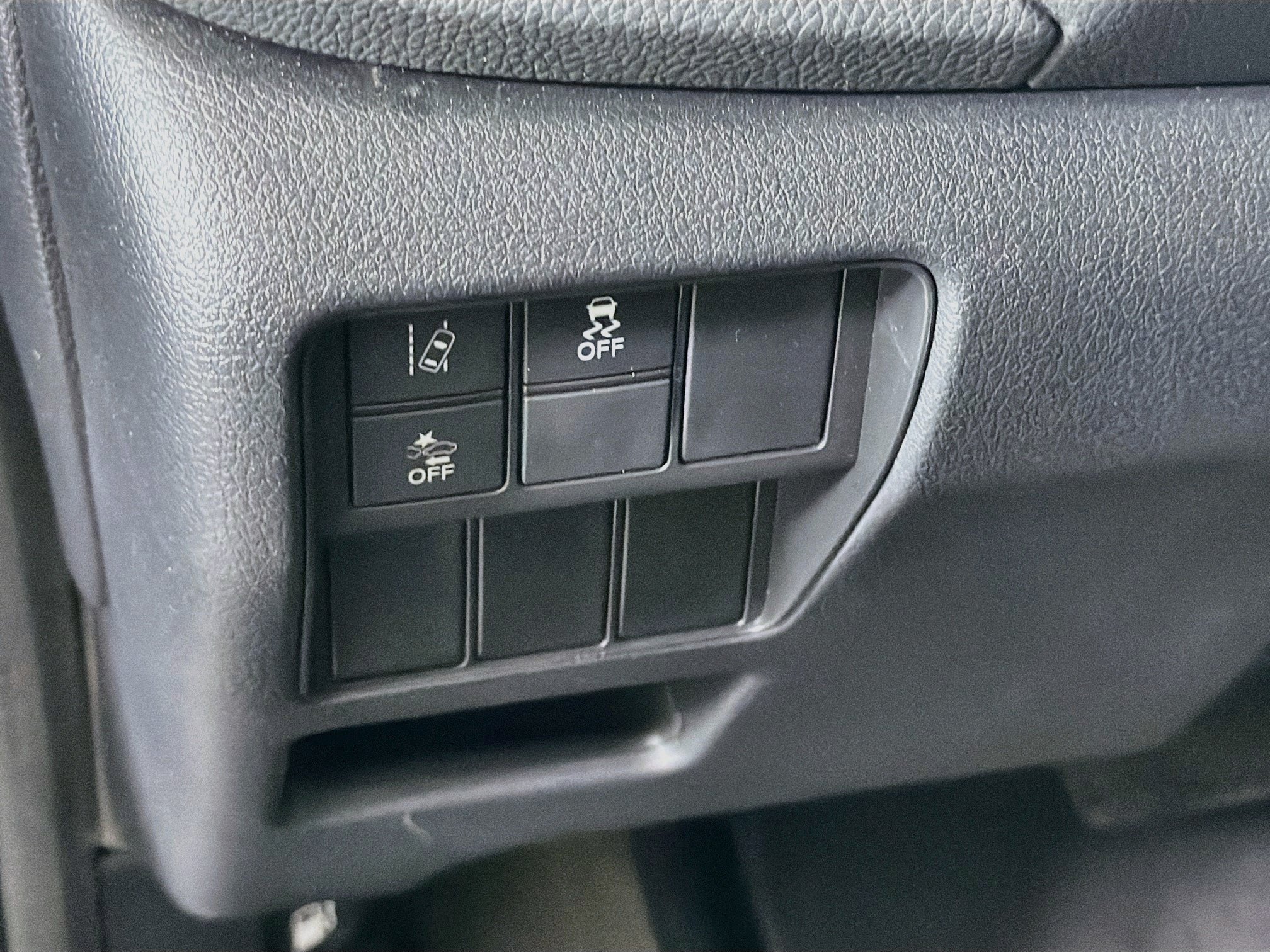 Used 2020 Honda CR-V LX image 17