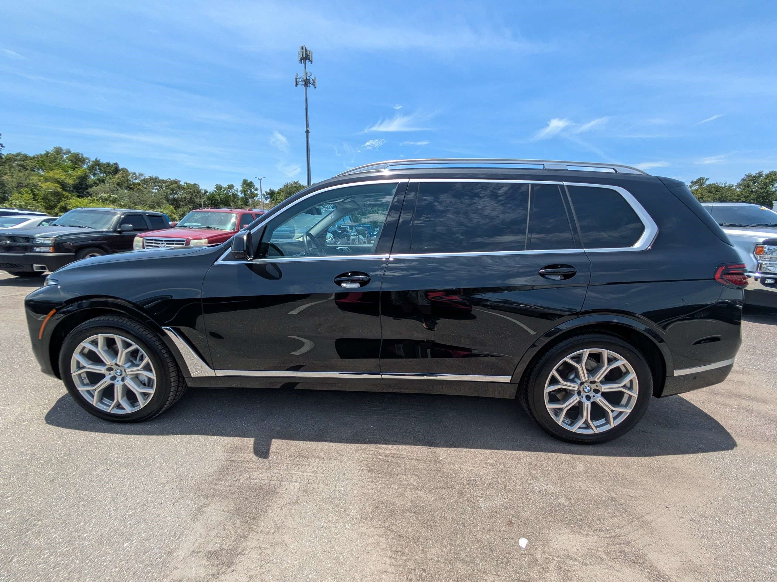 Used 2023 BMW X7 xDrive40i AWD/4WD image 6