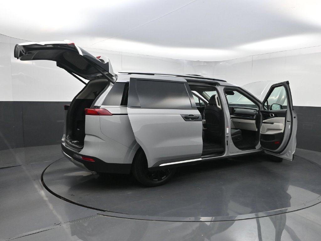 Used 2024 Kia Carnival SX Prestige FWD image 39