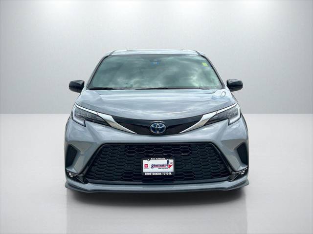 Certified 2023 Toyota Sienna XSE w/ XSE Plus Package AWD/4WD image 2