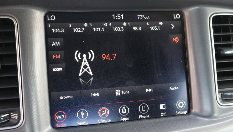 Used 2019 Dodge Charger SXT AWD/4WD image 12