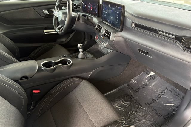 Used 2024 Ford Mustang GT RWD image 17
