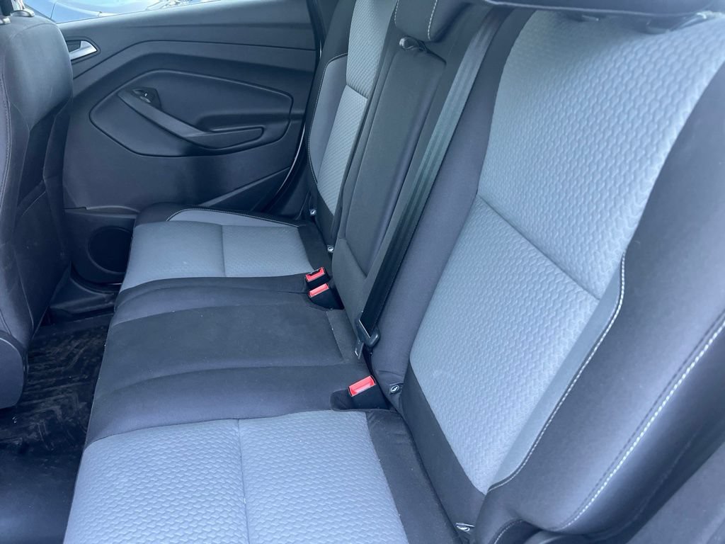 Used 2017 Ford Escape SE w/ SE Cold Weather Package AWD/4WD image 8