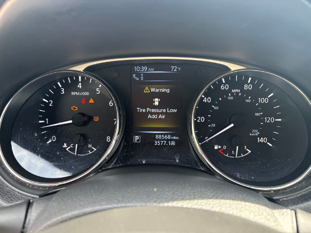 Used 2016 Nissan Rogue SL w/ SL Premium Package AWD/4WD image 18