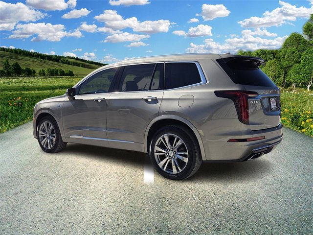 Used 2023 Cadillac XT6 Premium Luxury w/ Technology Package image 4