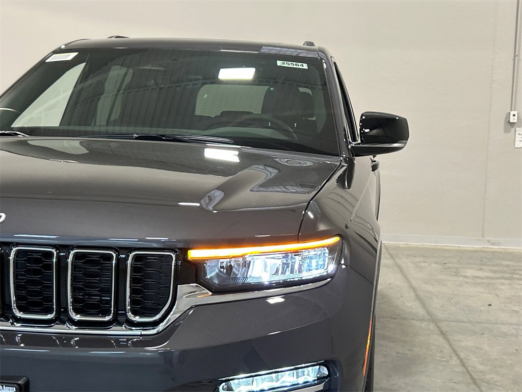 New 2025 Jeep Grand Cherokee Limited image 10