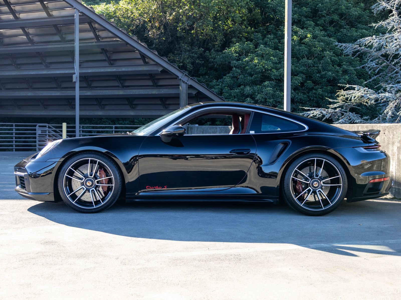 Used 2021 Porsche 911 Turbo S image 2