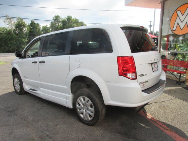 Used 2019 Dodge Grand Caravan SE FWD image 6