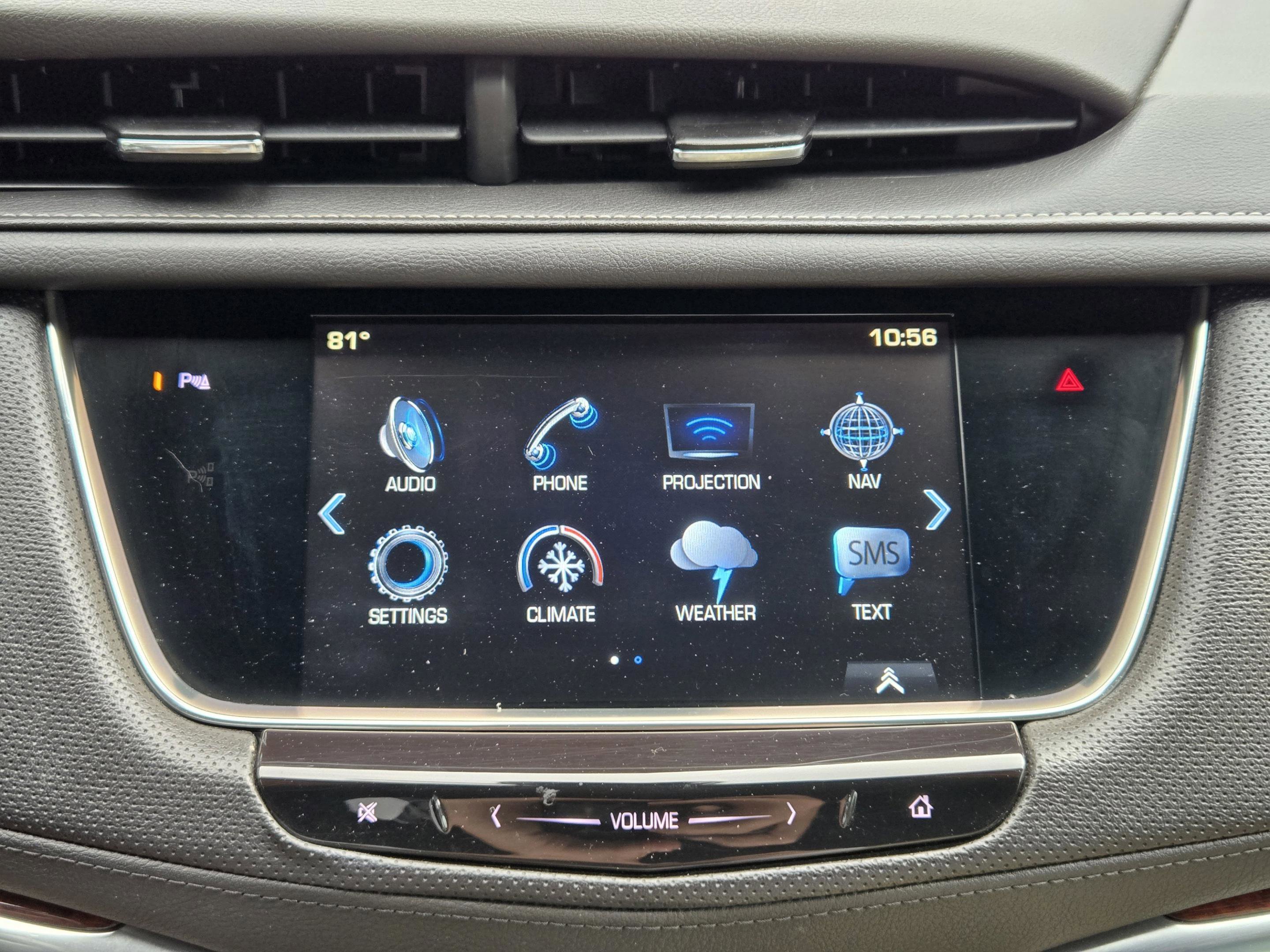 Used 2017 Cadillac XT5 Luxury w/ Driver Awareness Package AWD/4WD image 13