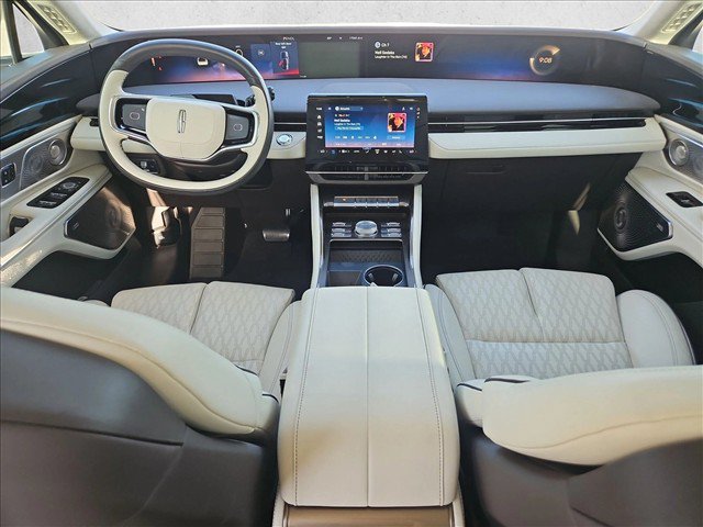Used 2024 Lincoln Nautilus Black Label AWD/4WD image 18