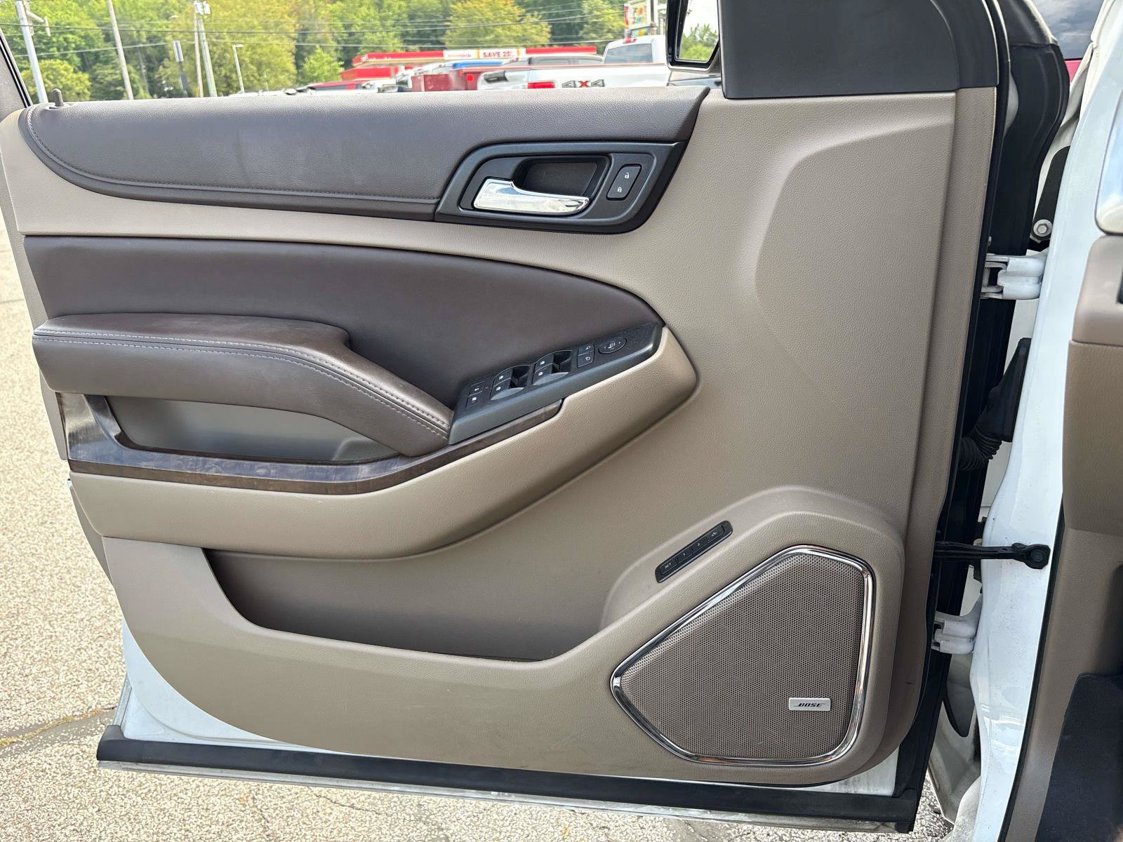 Used 2016 Chevrolet Suburban LT AWD/4WD image 17