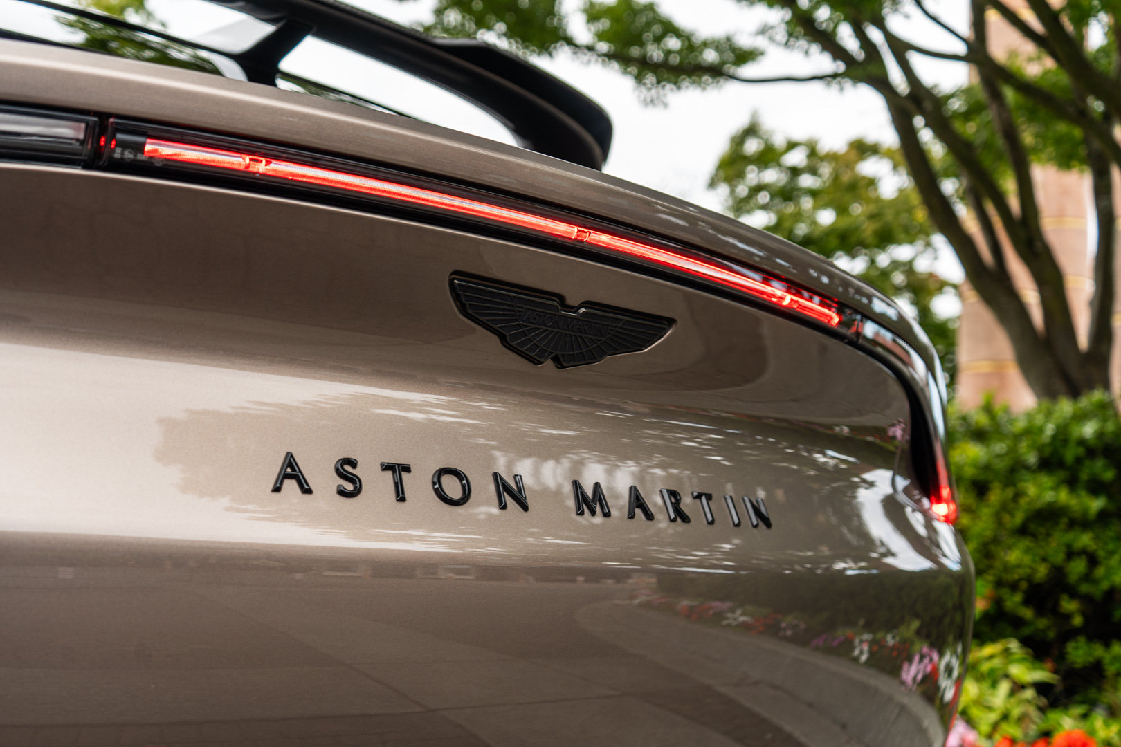 Used 2023 Aston Martin DBX 707 AWD/4WD image 8