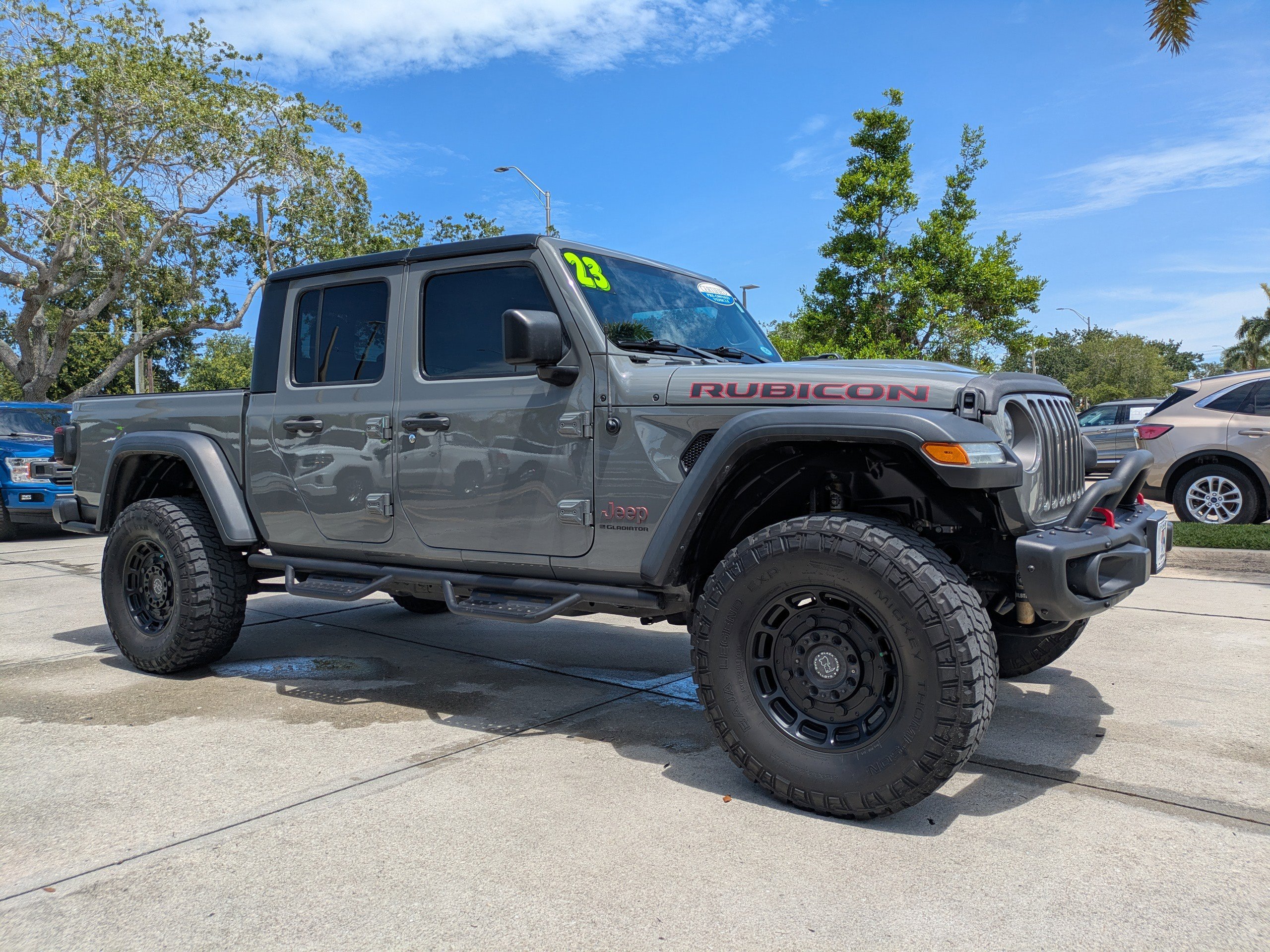 Used 2023 Jeep Gladiator Rubicon w/ LED Lighting Group AWD/4WD image 2