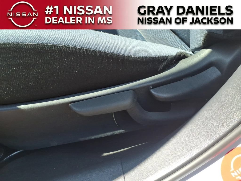 New 2025 Nissan Versa SV w/ Trunk Package FWD image 11