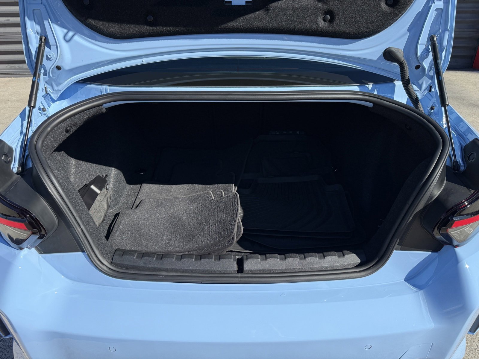 Used 2023 BMW M2 w/ Lighting Package image 30