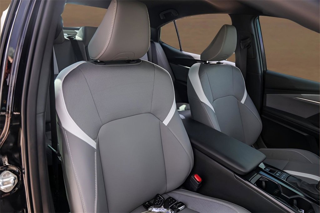 Used 2025 Toyota Camry SE w/ Convenience Package image 31