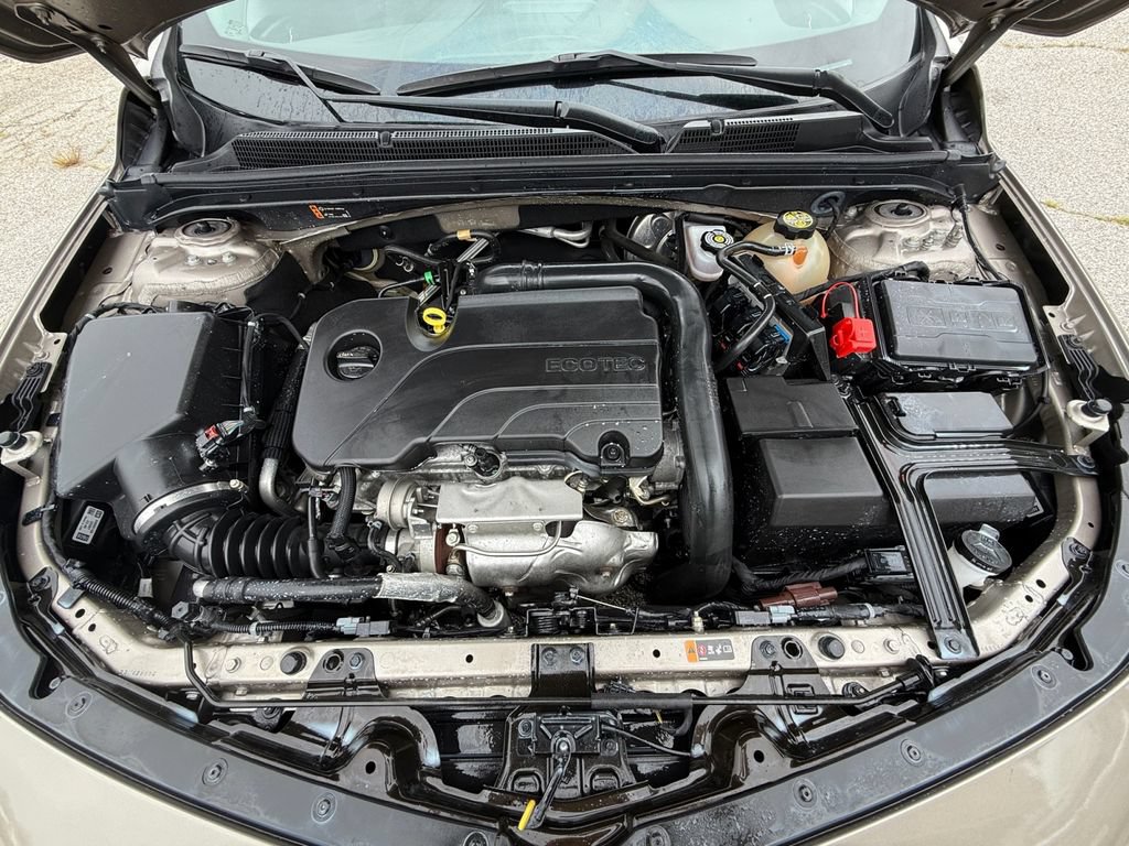 Used 2022 Chevrolet Malibu LT FWD image 22