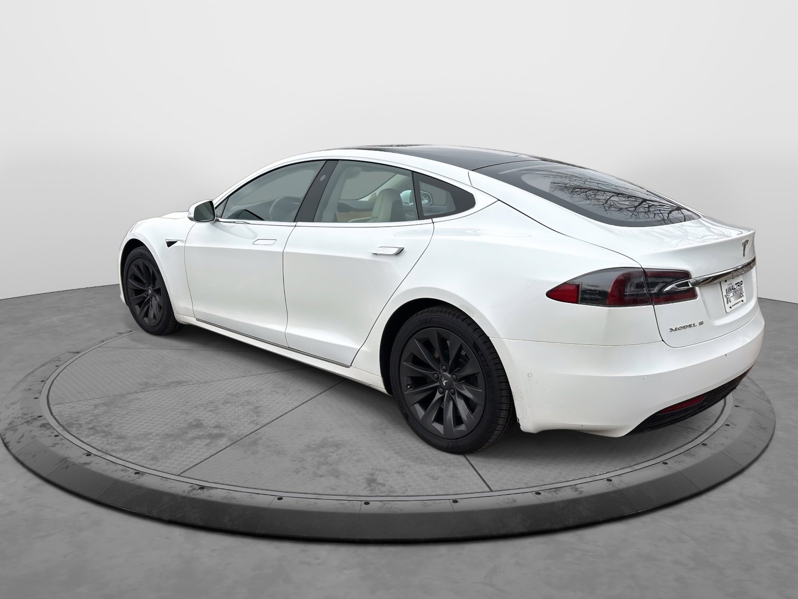 Used 2019 Tesla Model S 100D image 6