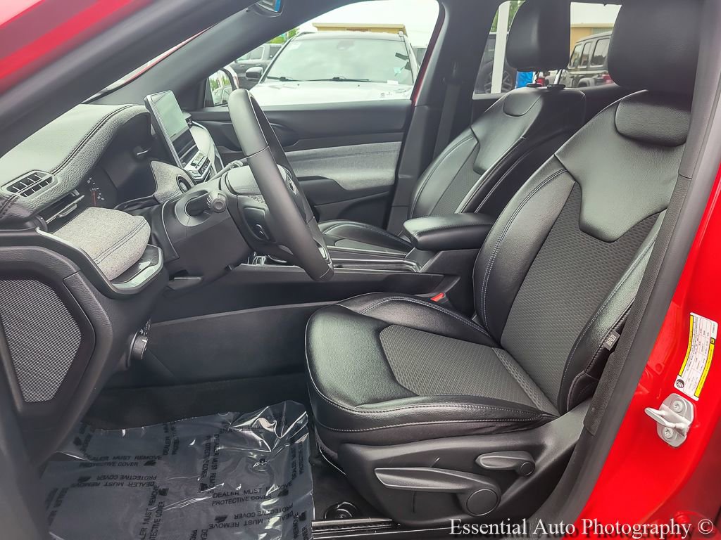 Used 2023 Jeep Compass Latitude AWD/4WD image 6