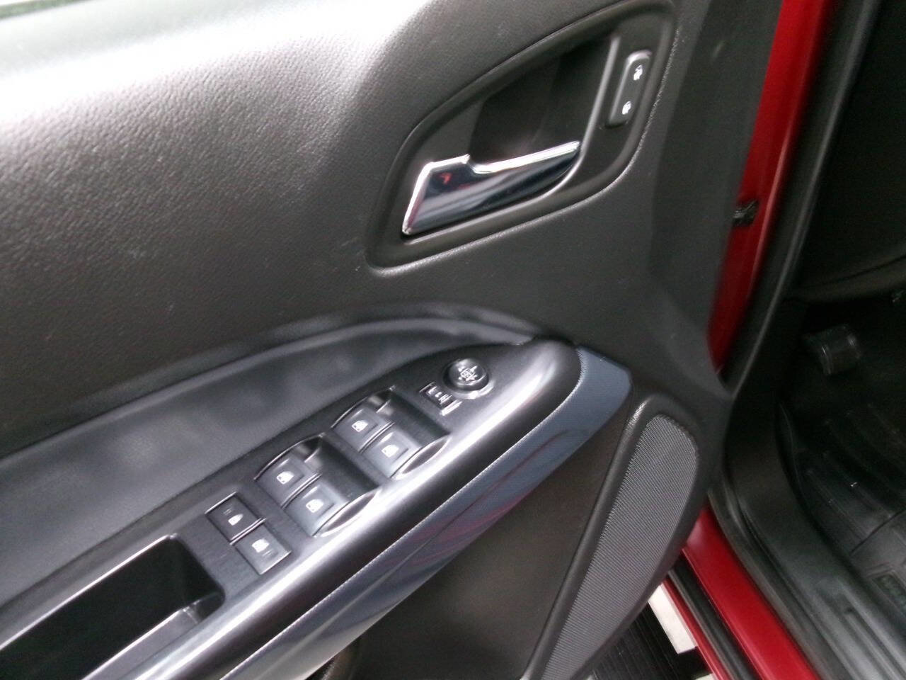 Used 2020 Chevrolet Colorado Z71 AWD/4WD image 25