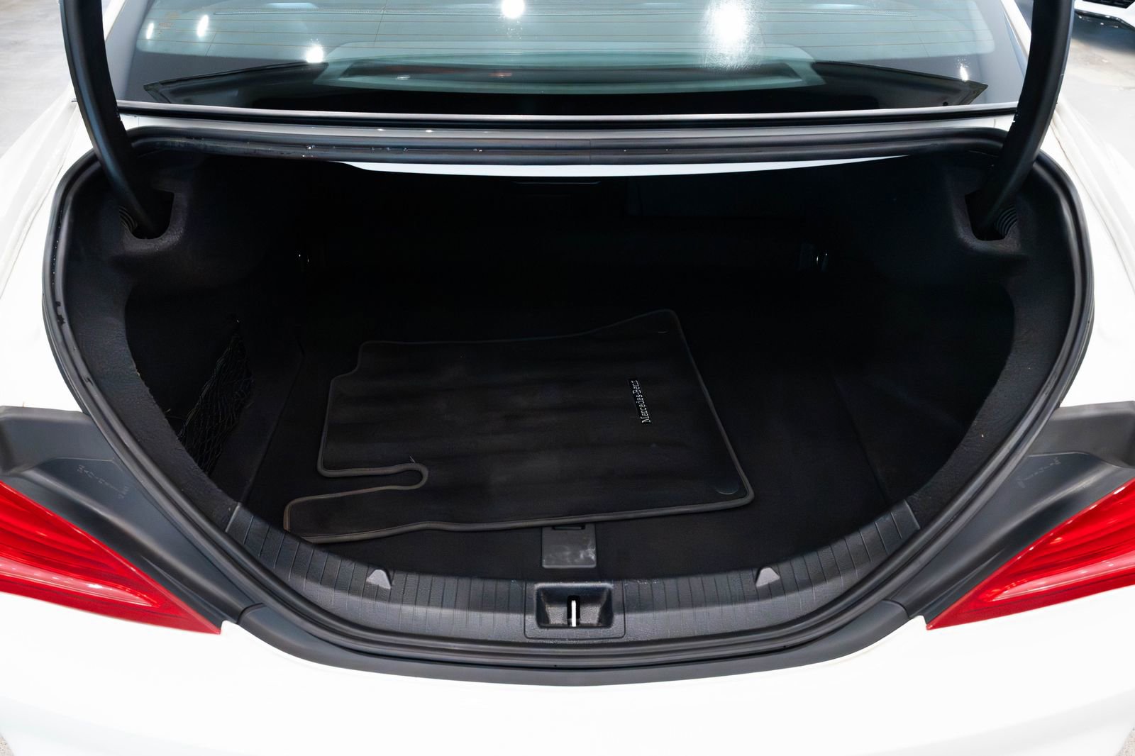 Used 2016 Mercedes-Benz CLA 250 4MATIC image 8