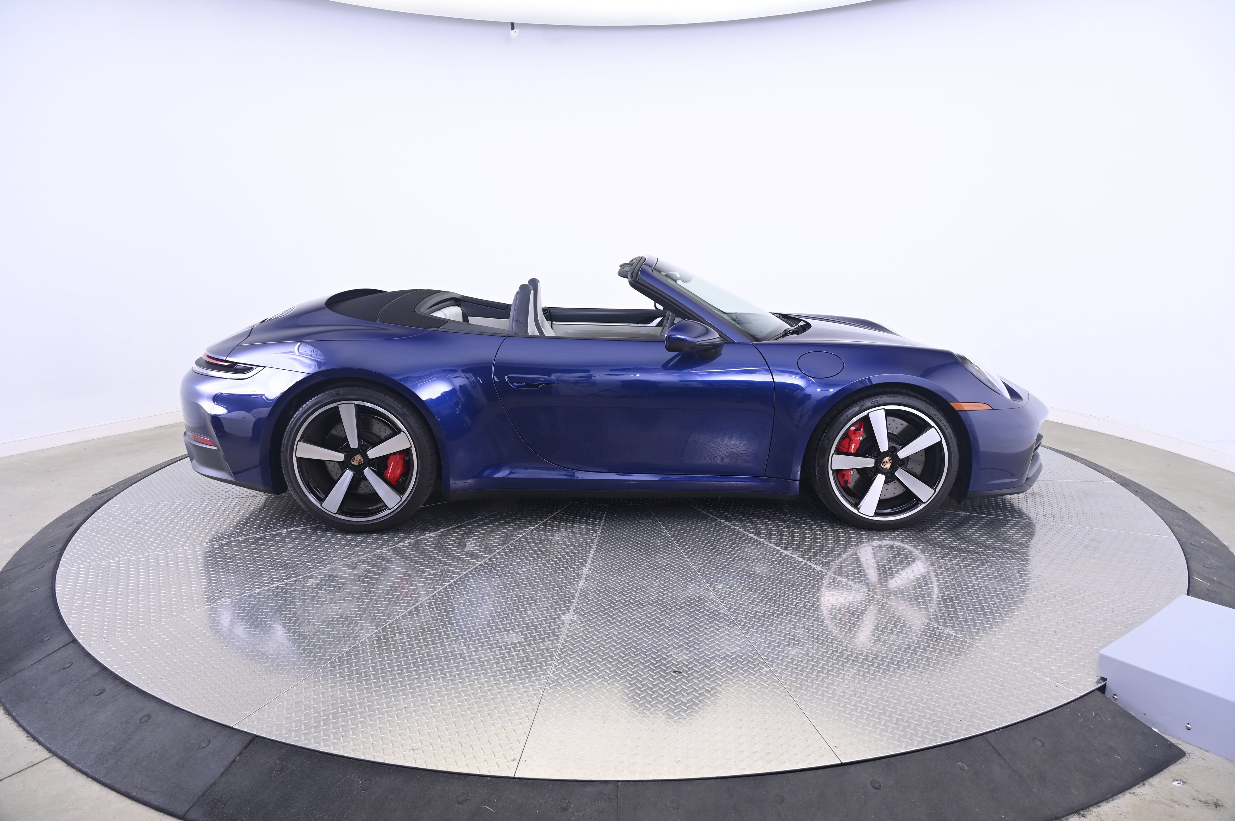 Certified 2026 Porsche 911 Carrera 4S AWD/4WD image 8