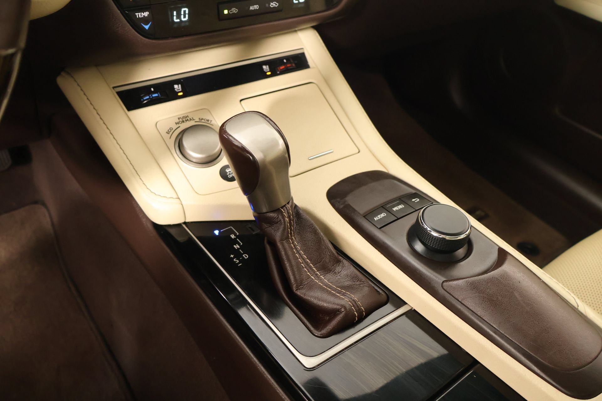 Used 2017 Lexus ES 350 w/ Premium Package FWD image 8