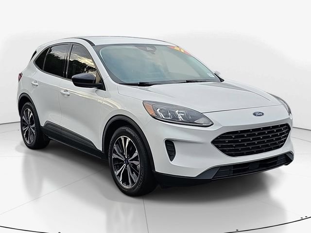 Used 2021 Ford Escape SE w/ SE Sport Appearance Package image 1