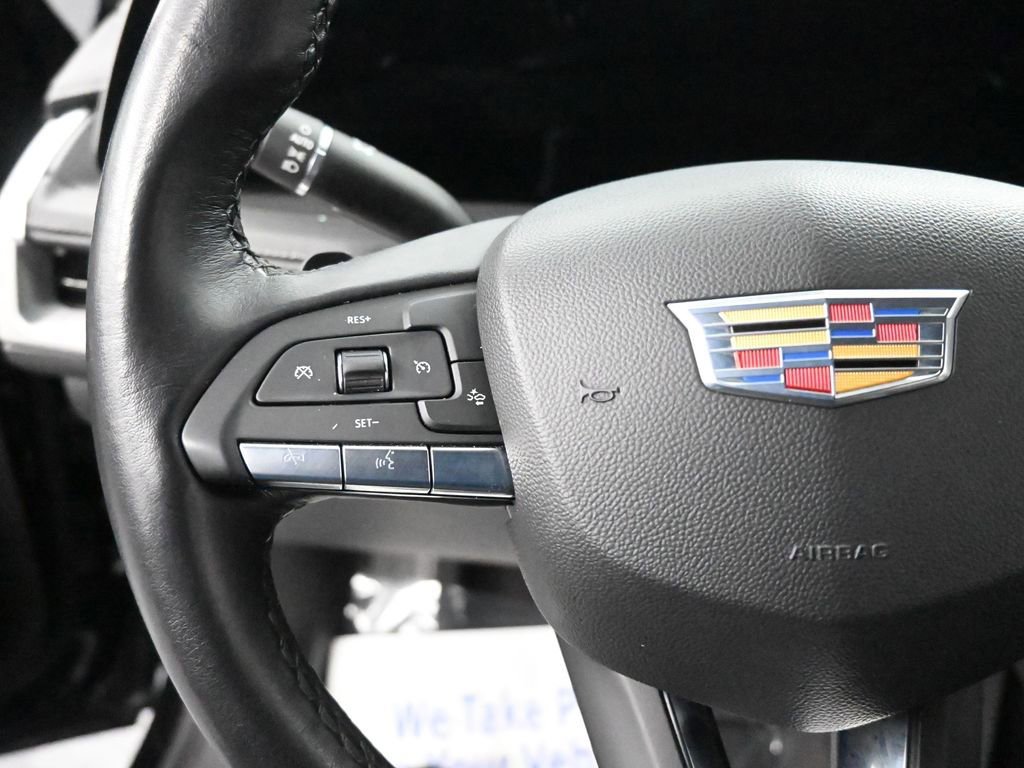 Used 2025 Cadillac XT4 Premium Luxury image 35
