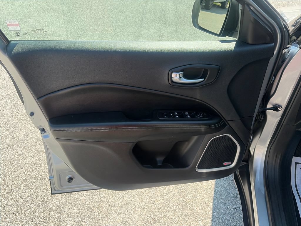 Used 2019 Jeep Compass High Altitude AWD/4WD image 11