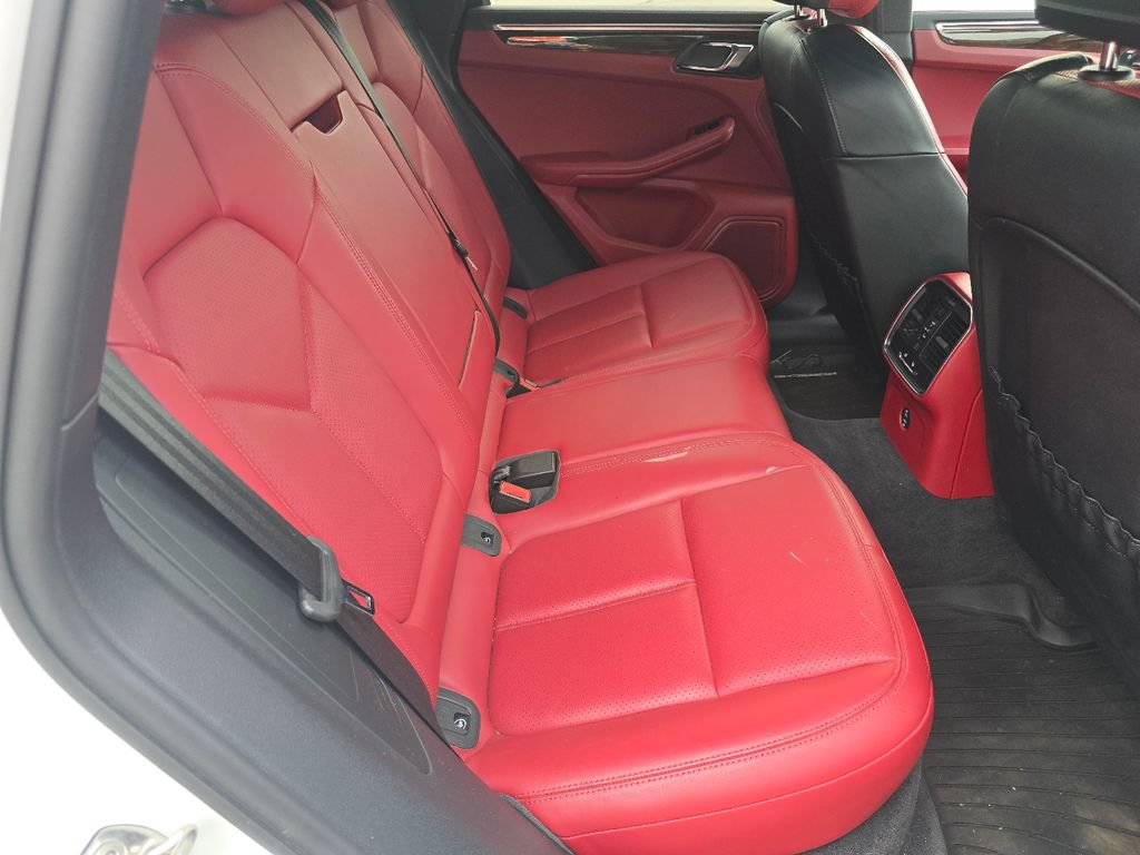 Used 2023 Porsche Macan Turbo AWD/4WD image 15