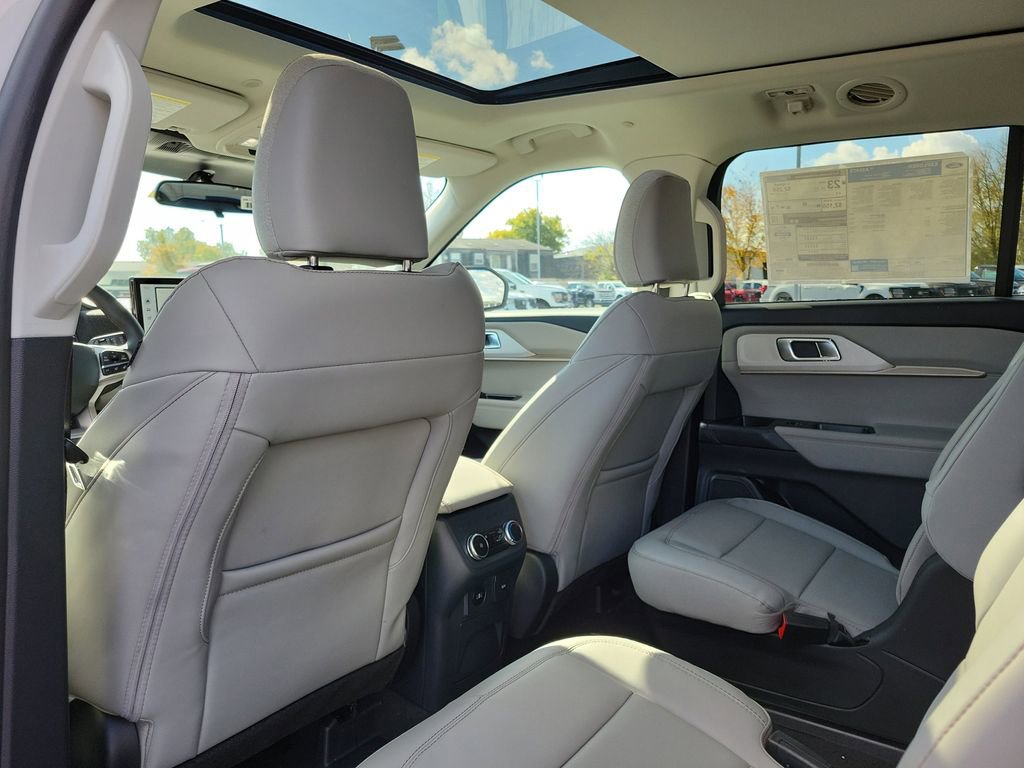New 2026 Ford Explorer Active w/ Active Comfort Package image 15