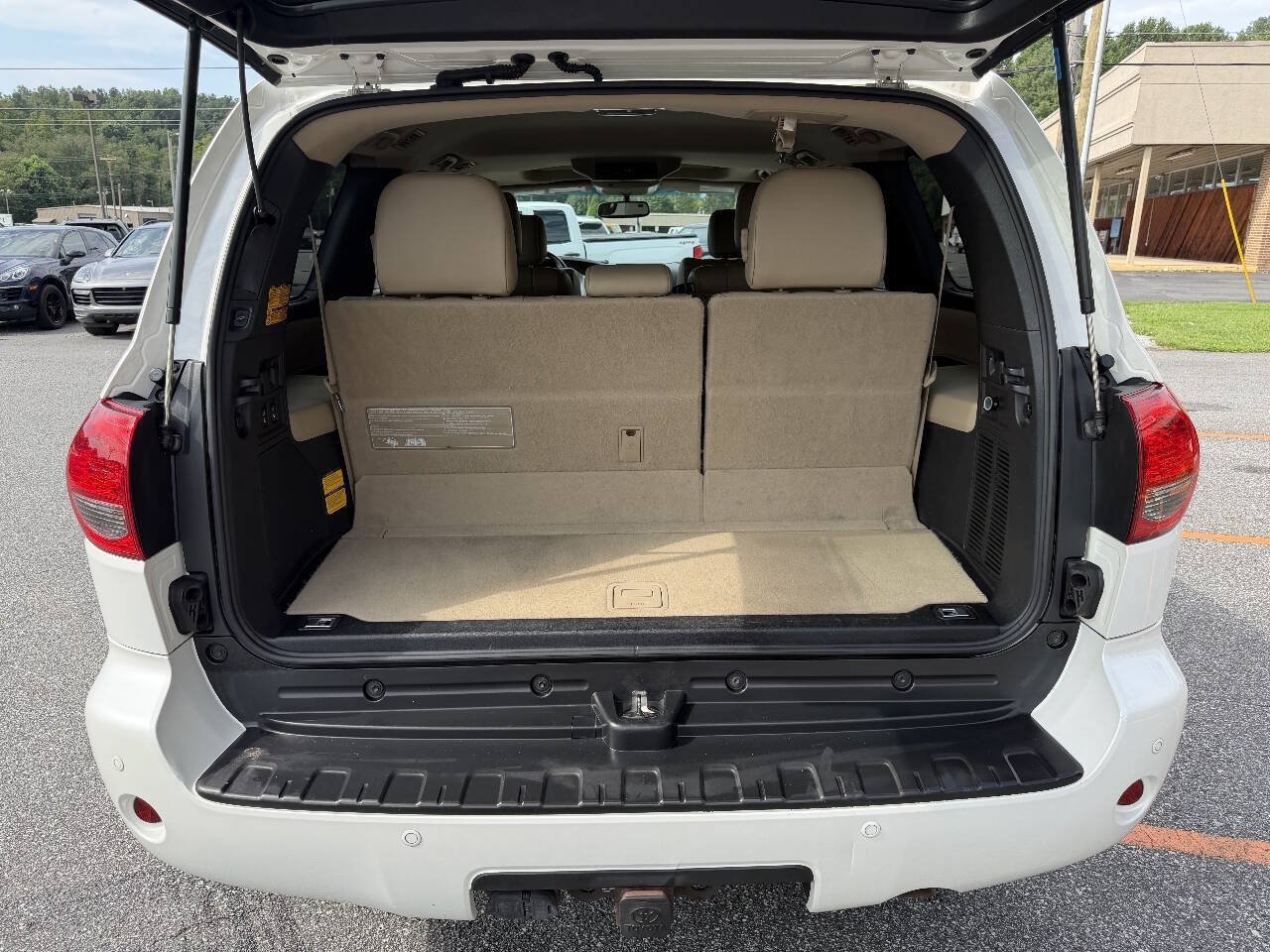 Used 2014 Toyota Sequoia Platinum AWD/4WD image 26