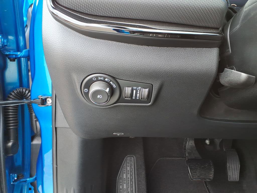 New 2026 Jeep Compass Latitude image 17