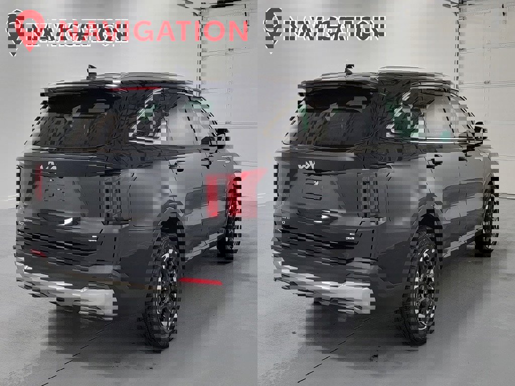 Used 2024 Kia Sorento S image 10