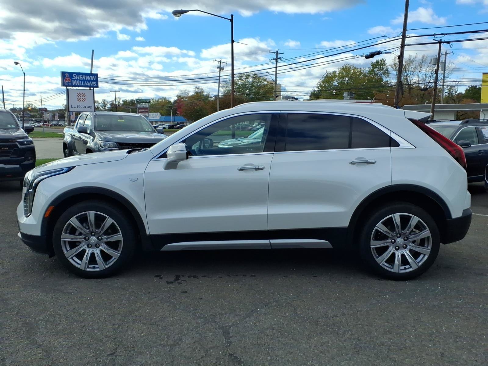 Used 2021 Cadillac XT4 Premium Luxury AWD/4WD image 7