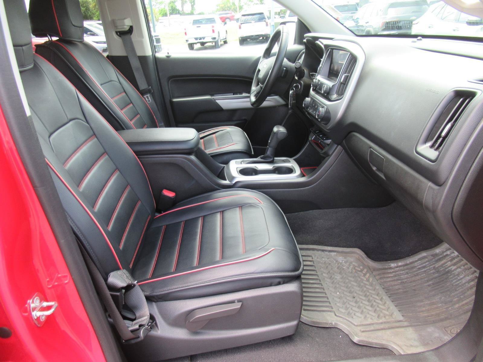 Used 2020 Chevrolet Colorado LT w/ LPO, Premium Interior Package AWD/4WD image 13