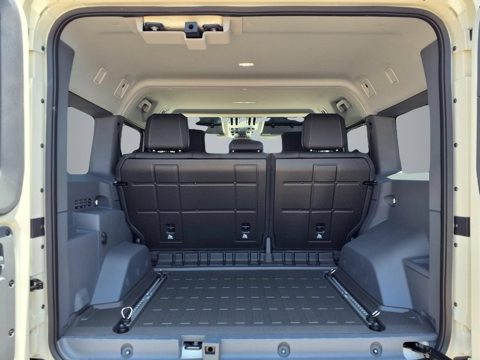 New 2026 INEOS Grenadier Station Wagon AWD/4WD image 11