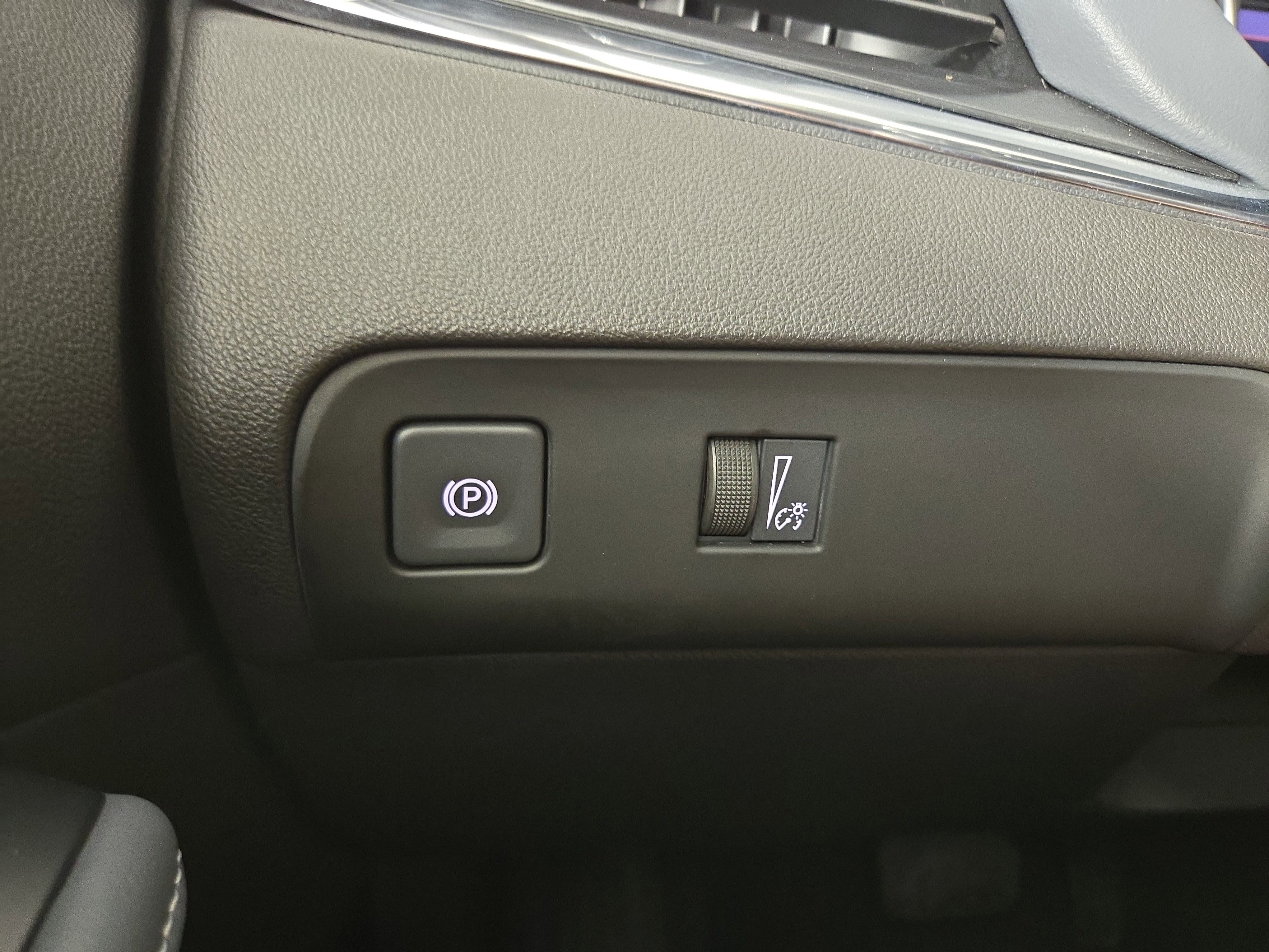 Certified 2023 Buick Enclave Essence image 32