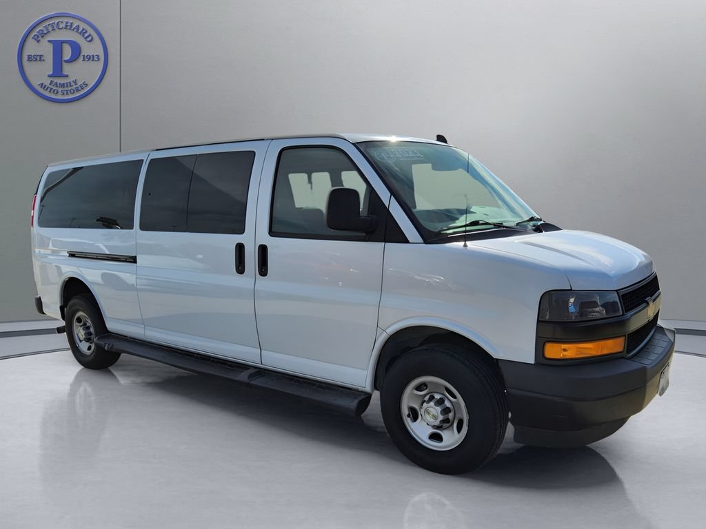 Used 2023 Chevrolet Express 3500 LS RWD image 1