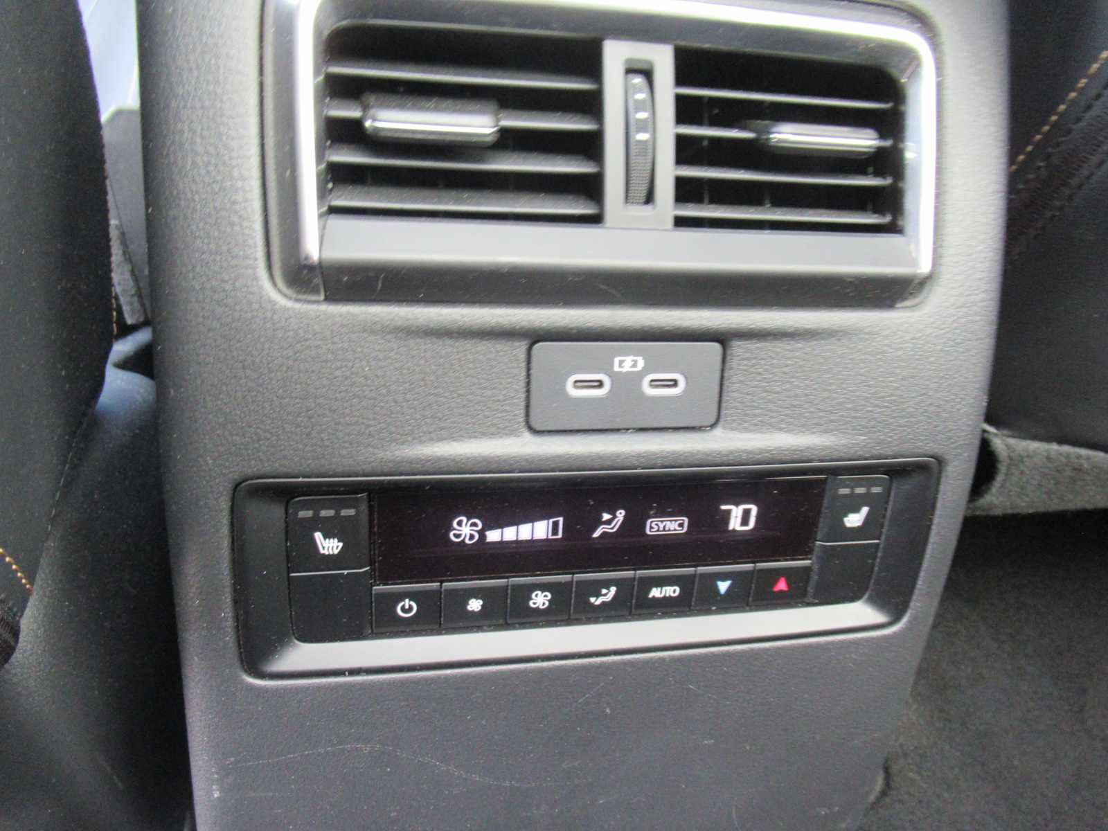 Used 2025 MAZDA CX-70 3.3 Turbo S w/ Premium Package AWD/4WD image 21