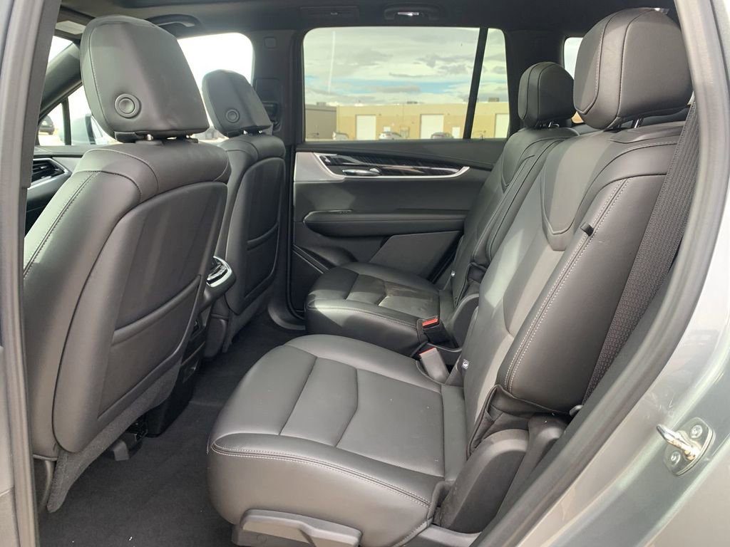Used 2025 Cadillac XT6 Premium Luxury image 23