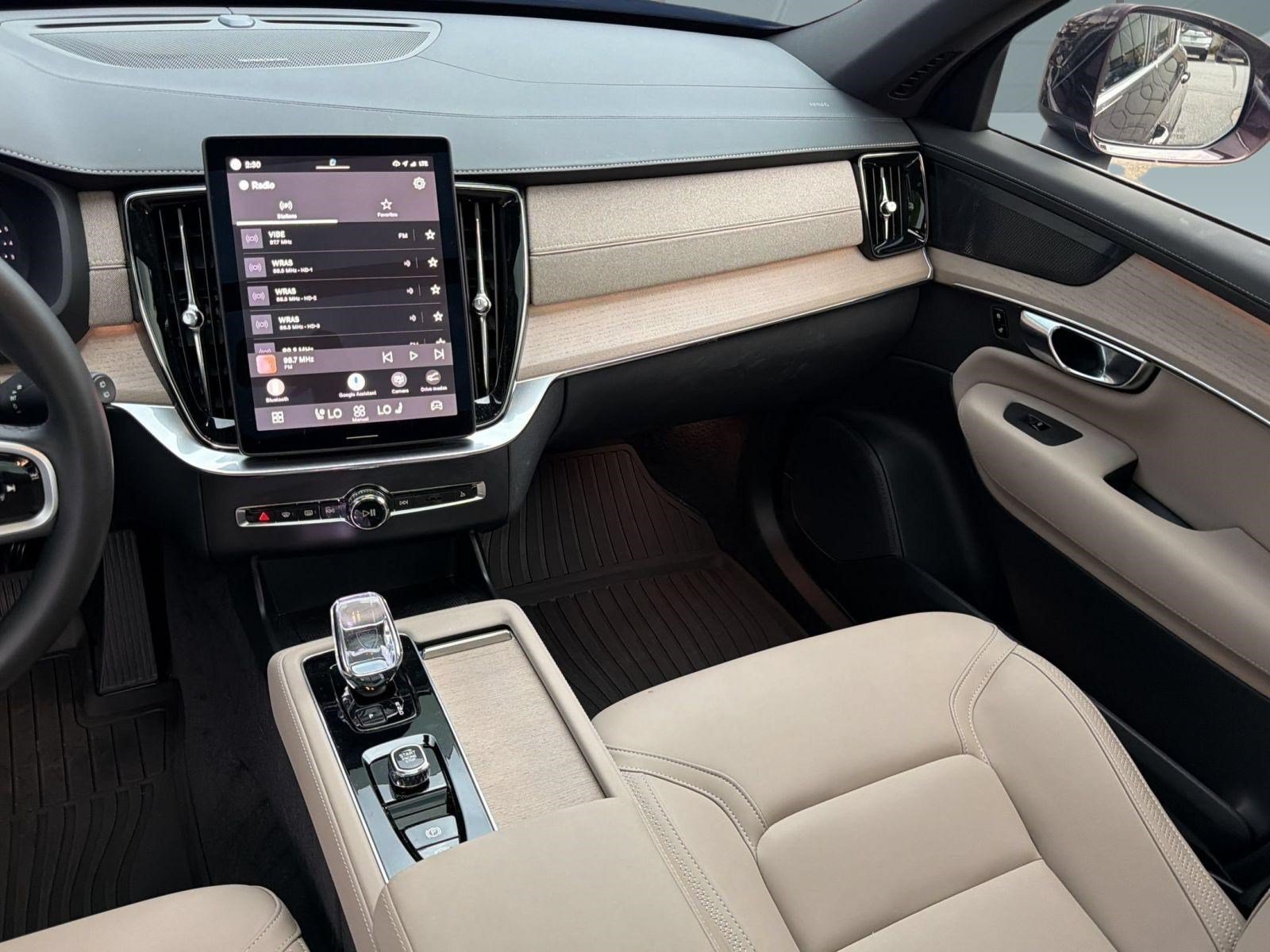 Certified 2025 Volvo XC90 B5 Plus w/ Protection Package Premier AWD/4WD image 27