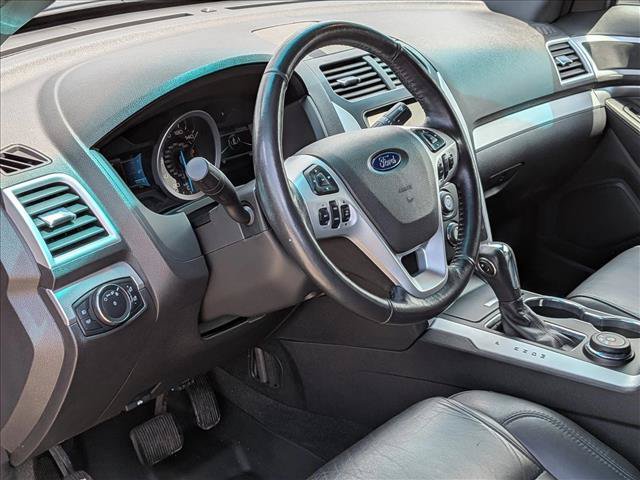 Used 2015 Ford Explorer XLT w/ Equipment Group 202B AWD/4WD image 10