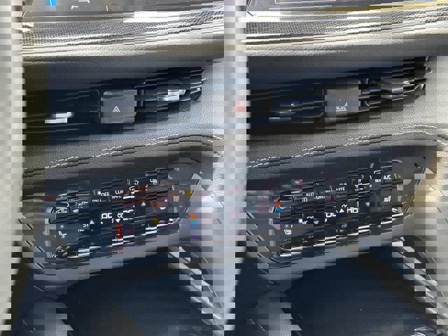 Used 2023 Buick Envision Essence image 21