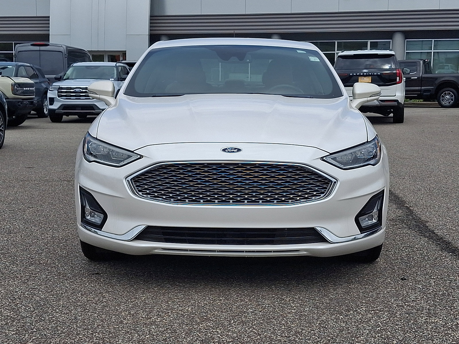 Used 2019 Ford Fusion Energi Titanium FWD image 3
